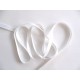 Wit satijnlint per rol van 25 meter. Een hele mooie kwaliteit dubbelzijdig satijnlint.  10 mm breed  100 % polyester