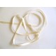 Creme satijnlint per rol van 25 meter.Een hele mooie kwaliteit dubbelzijdig satijnlint.  6 mm breed  100 % polyester
