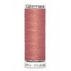 Gutermann naaigaren 200 mtr  Kleurnummer 079 Donker Zalm