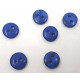 Een klein mini knoopje van Fun for Kids. Kleur kobalt.  Doorsnee 9mm  Met 2 gaatjes