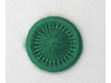 Groene opnaaibare pailletten. 10 stuks per zakje.  Doorsnee 12 mm.  De prijs is voor 1 zakje met 10 pailletten