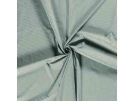 Een mintgroen/oudgroene lengtestreep.. De streep is 2 mm. breed.. 100% Katoen 1.45 mtr. br. 110 gram p/m2