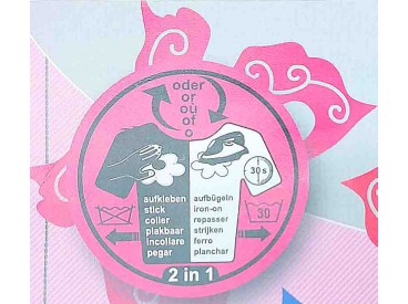 Een pink kleurige vlinder applicatie van 7 x 6 cm.  Om te plakken of te strijken, 2 in 1.