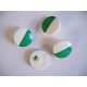 Groen/witte kunststof knoop. 23 mm. doorsnee