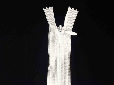 Blinde rits wit. Niet deelbaar.  Makkelijk in te korten.  30 cm lang