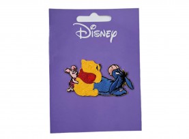 Winnie de pooh applicatie  Winnie, Iejoor en Knorretje  Een opstrijkbare applicatie van 7 x 4 cm.