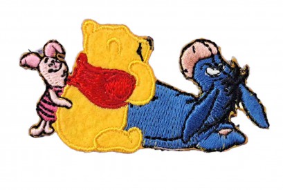 Winnie de pooh applicatie  Winnie, Iejoor en Knorretje  Een opstrijkbare applicatie van 7 x 4 cm.