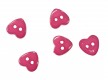 Hartjes knoop van kunststof, 2 gaats. Pink. Doorsnee 13 mm.