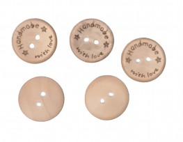 Houten knoop met de tekst: "Handmade with Love"  2 gaats knoop  Doorsnee 20 mm