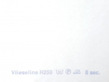 Stevige witte plakvlieseline  90 cm breed