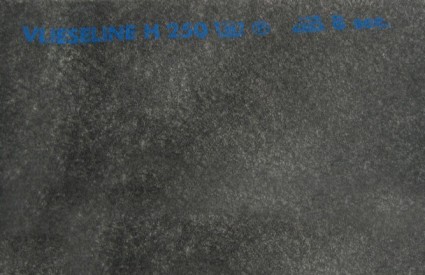 H250 Stevige plakvlieseline zwart 90 cm. breed 