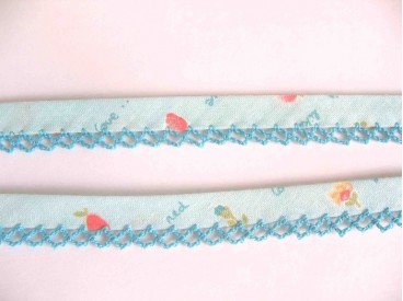 Biaisband met aqua ruche Aqua met aardbei en bloem 38