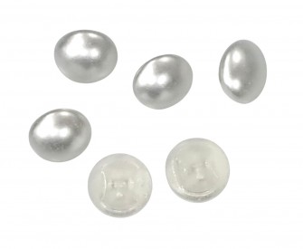 Topkwaliteit parelknoop plat, geschikt voor bijvoorbeeld trouwjurken, feestkleding en babyvestjes.  Ongeveer 9,5 mm doorsnee.  A