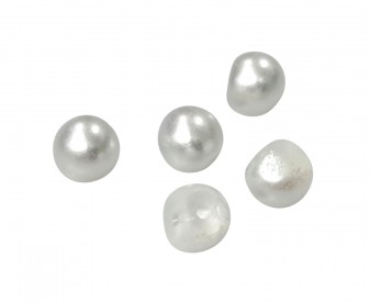 Topkwaliteit parelknoop bol, geschikt voor bijvoorbeeld trouwjurken, feestkleding en babyvestjes.  Ongeveer 9,5 mm doorsnee.  