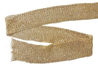 Goudband lijkt gebreid.  Rekt in de breedte, niet in de lengte.  Ongeveer 5 cm breed