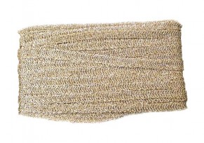 Goudband lijkt gebreid.  Rekt in de breedte, niet in de lengte.  Ongeveer 15 mm breed