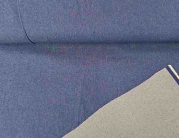 Een mooie jeansblauwe stretch jeans.  48% katoen, 48% polyester,  4% elastan  1,40 mtr breed  280 gram p/m2