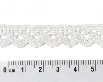 Wit kantklos kant van 15 mm  breed  100% katoen