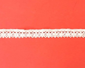 Ecru kantklos kant van 10 mm breed  100% katoen