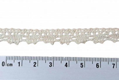 Ecru kantklos kant van 10 mm breed  100% katoen