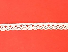 Katoen kant Creme lijkt gehaakt  10 mm breed