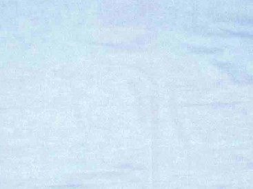 Batist stof lichtblauw.   100 % katoen  70 gram/m2  140-150 cm breed