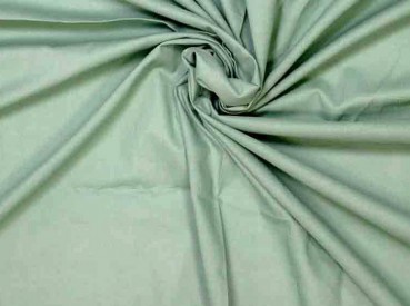 Batist stof effen oudgroen.  100 % katoen  70 gram/m2  140-150 cm breed