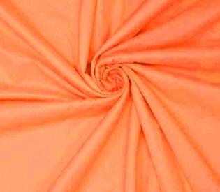 Batist stof effen oranje. 100 % katoen  70 gram/m2  140-150 cm breed