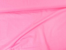 Batist stof effen fel zuurstokroze. (Feller van kleur dan op de foto)   100 % katoen  70 gram/m2  140-150 cm breed