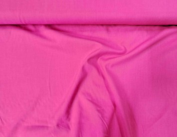Batist stof effen fuchsia. 100 % katoen  70 gram/m2  140-150 cm breed