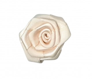 Corsage. Een antique witte opnaaibare roos applicatie  Doorsnee ongeveer 30 mm  Deze roosapplicaties worden per stuk verkocht