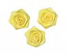 Corsage. Een gele opnaaibare roos applicatie  Doorsnee ongeveer 30 mm  Deze roosapplicaties worden per stuk verkocht