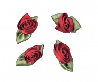 Opnaaibare bloemapplicatie  Rood roosje met groen bladvormig strikje  Ongeveer 30x15 mm.  Worden per stuk verkocht