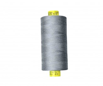 Confectie garen 1000 meter  Grijs  Kleurnummer 040  100% polyester  Gutermann ateliergaren