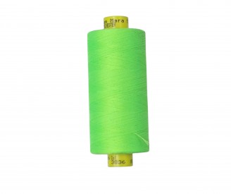 Confectie garen 1000 meter  Fluor groen  Kleurnummer 3836  100% polyester  Gutermann ateliergaren