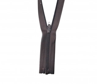 Deelbare japonrits. Donkerbruin. Lengte 45 cm  Bij een dichte rits is de totale breedte van de tanden ongeveer 4 mm. 