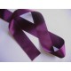 Donkerpaars satijnlint dubbelzijdig van 40 mm. breed.