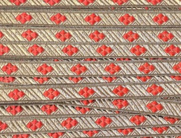 Goudkleurig sinterklaasband met een rode  ruit  Uitstekend geschikt voor Sinterklaaspakken en Zwarte Piet kleding  Ongeveer 13 m