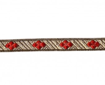 Goudkleurig sinterklaasband met een rode  ruit    Ongeveer 10 mm breed