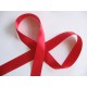Rood satijnlint double faced van 25 mm. breed.