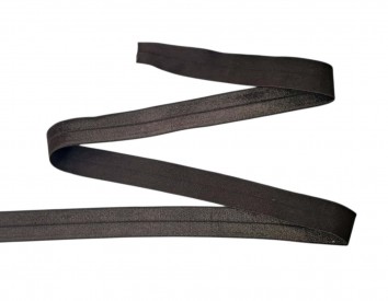 Elastisch vouwtres biaisband.  Donkerbruin.  20 mm breed.  Elastisch biaisband wordt gebruikt om rekbare stoffen af te werken.
