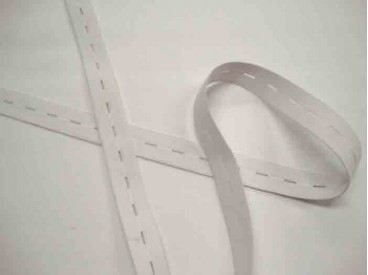 Wit knoopsgaten elastiek van 20 mm. breed.