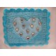 Aqua vierkant met hartje en steentjes.