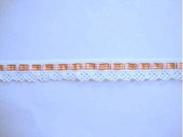 Kant met een doorheen geregen boerenbont lintje oranje