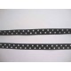 Zwart satijnband met witte stippen.  10mm breed