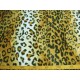 Een bontachtige velboa panter print. Naar 2 kanten, in golf, geschoren. Voor kleding, decoratie en interieur. 100%pes 1.60 mtr.b