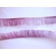 Paars gemeleerd elastisch ruchekant met een dubbele ruche.  20 mm. breed