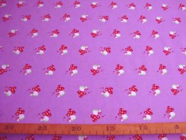 Een paarse katoen met paddestoeltjes  100% katoen  1.40 mtr.br.  Nu van 14,95 voor 9,95 Op is op