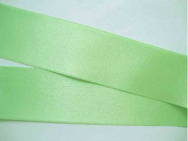 Lichtlime satijnlint dubbelzijdig van 40 mm. breed.