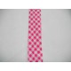 Pinkkleurig geblokt biaisband. 100% katoen 2 cm. Breed